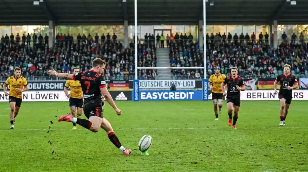 Anstoss zu Beginn eines Rugbyspiels